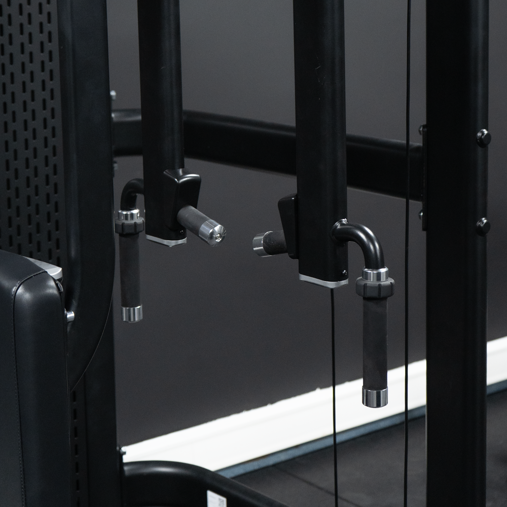 Geselecteerde machine / borst-deltaspier openingen