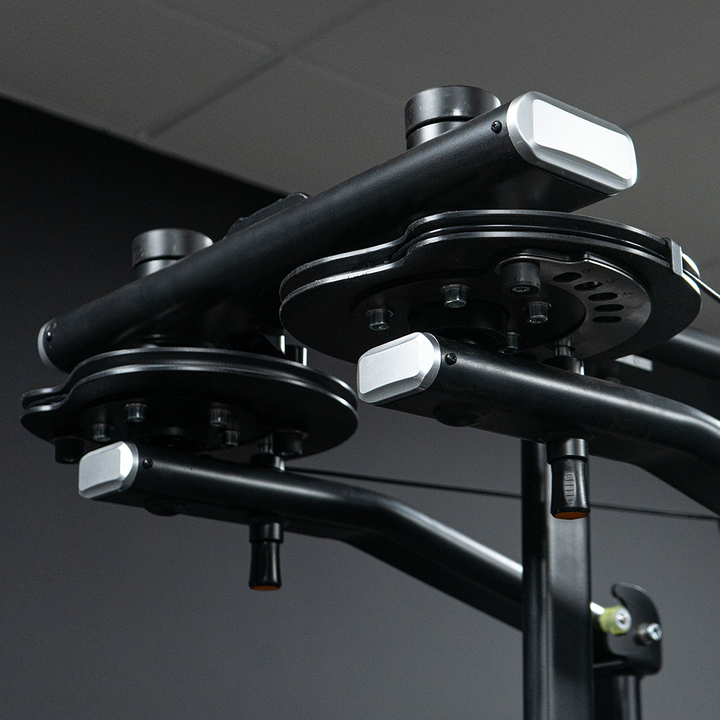 Geselecteerde machine / borst-deltaspier openingen