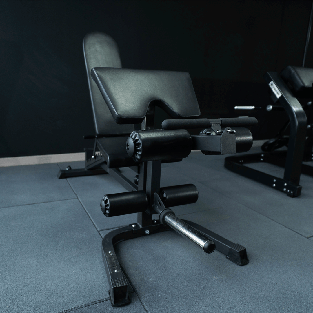 Verstelbare Fitnessbank met legcurl