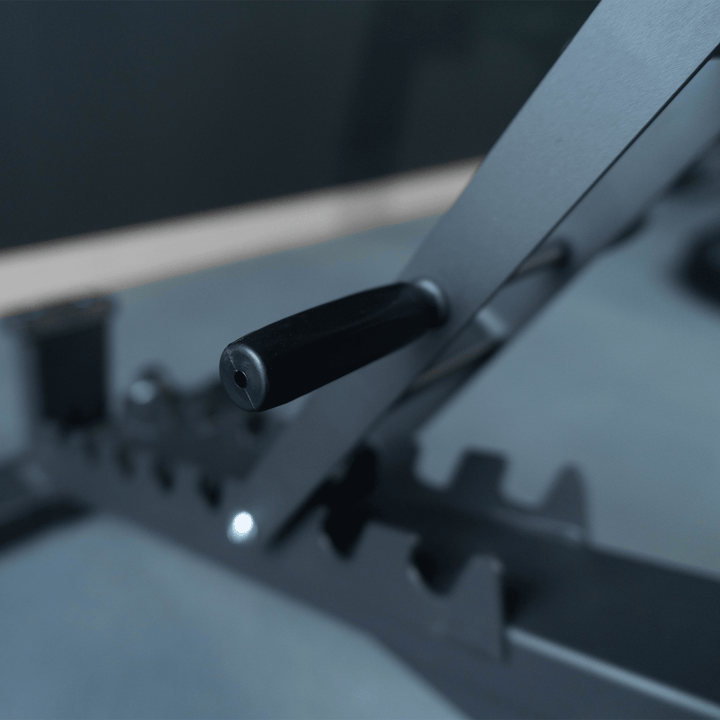 Verstelbare Fitnessbank met legcurl