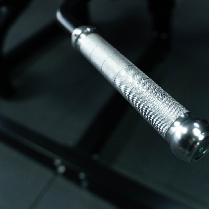 Leverage machine / bicep curl