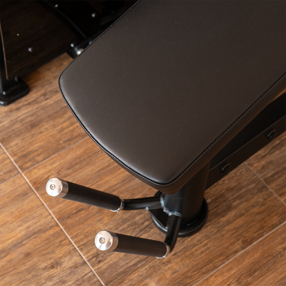 Femoral tumbado | Máquina selectorizada - Compact Series agarres