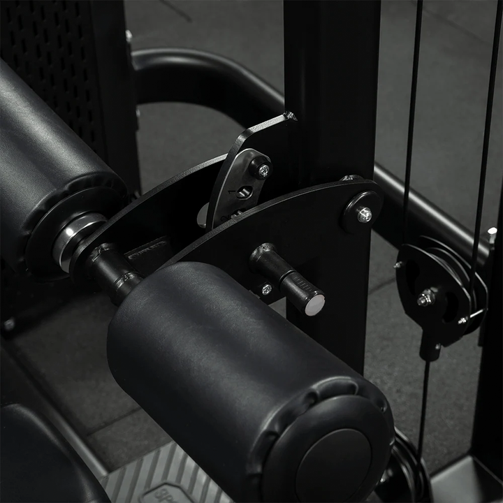 Lat Pulldown | Selectorized machine - Pro Series